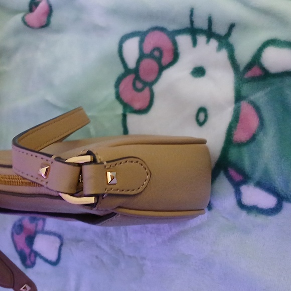 Authentic Michael Kors Dover Small Leather Crossbody Bag - Picture 6 of 9